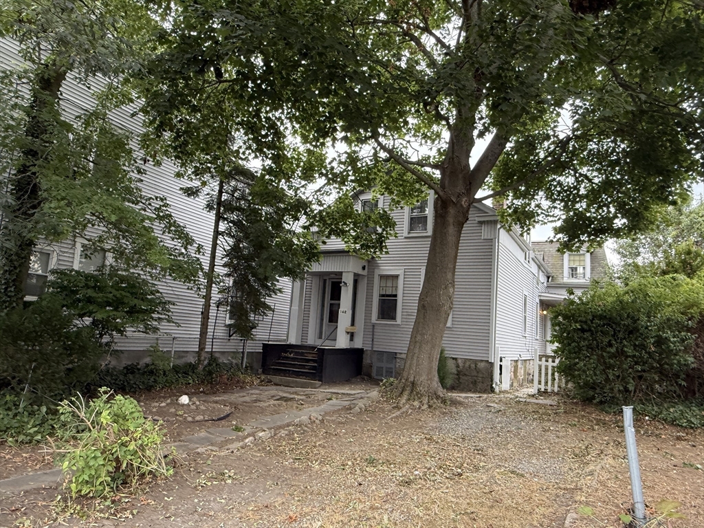 162 Elm St