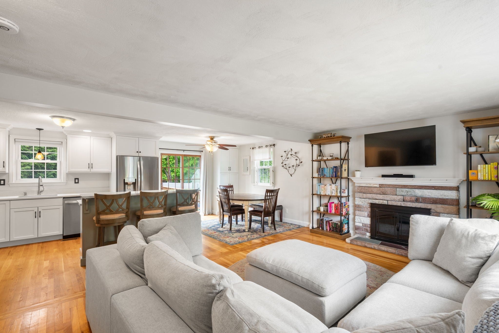 2 Forbes Rd, Canton, MA, 2 Forbes Rd, Canton, MA Photo #8