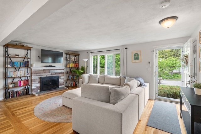 2 Forbes Rd