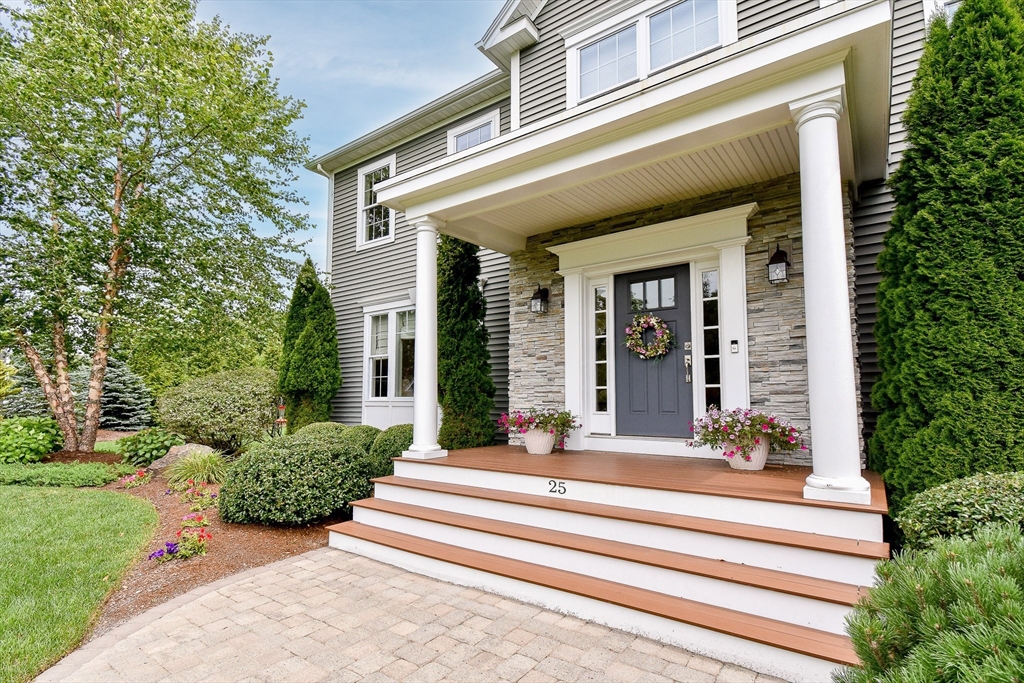 25 Linden Ln