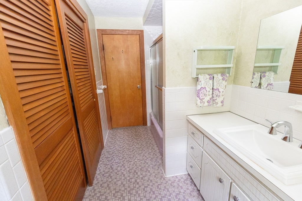 58 Lyons Dr, Westwood, MA, 58 Lyons Dr, Westwood, MA Photo #12