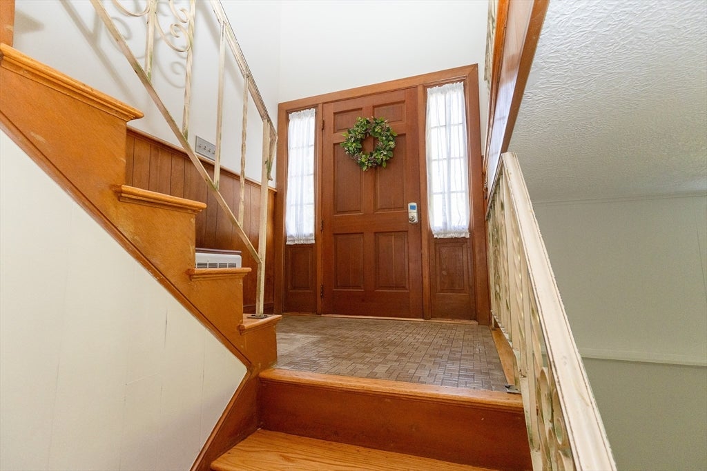 58 Lyons Dr, Westwood, MA, 58 Lyons Dr, Westwood, MA Photo #3