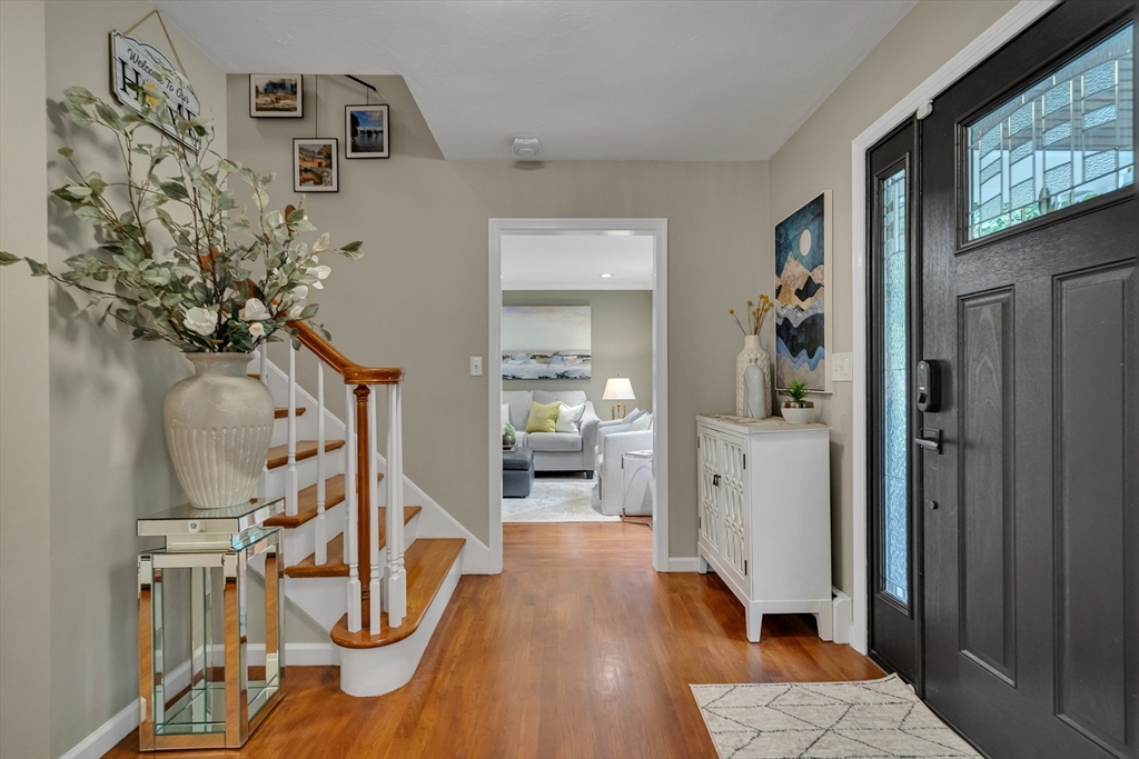 112 Woodside Ave