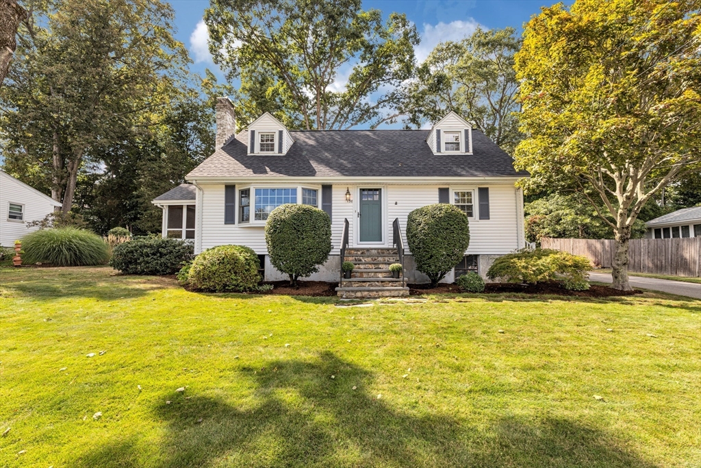 136 Azalea Dr