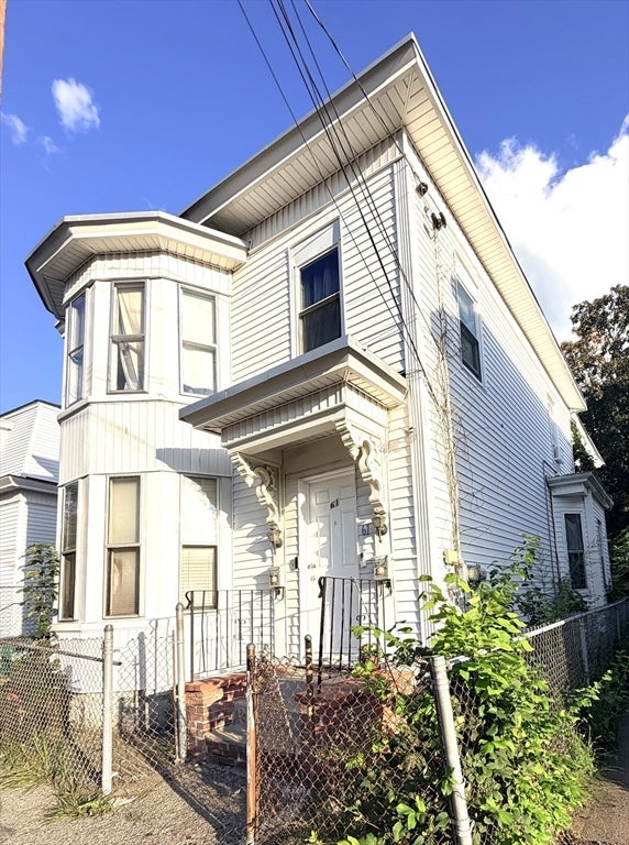 61 Pond St, Lowell, MA, 61 Pond St, Lowell, MA Photo #4