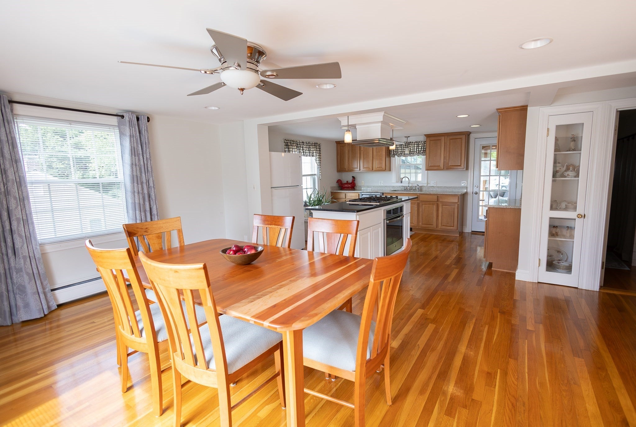 351 Elm St