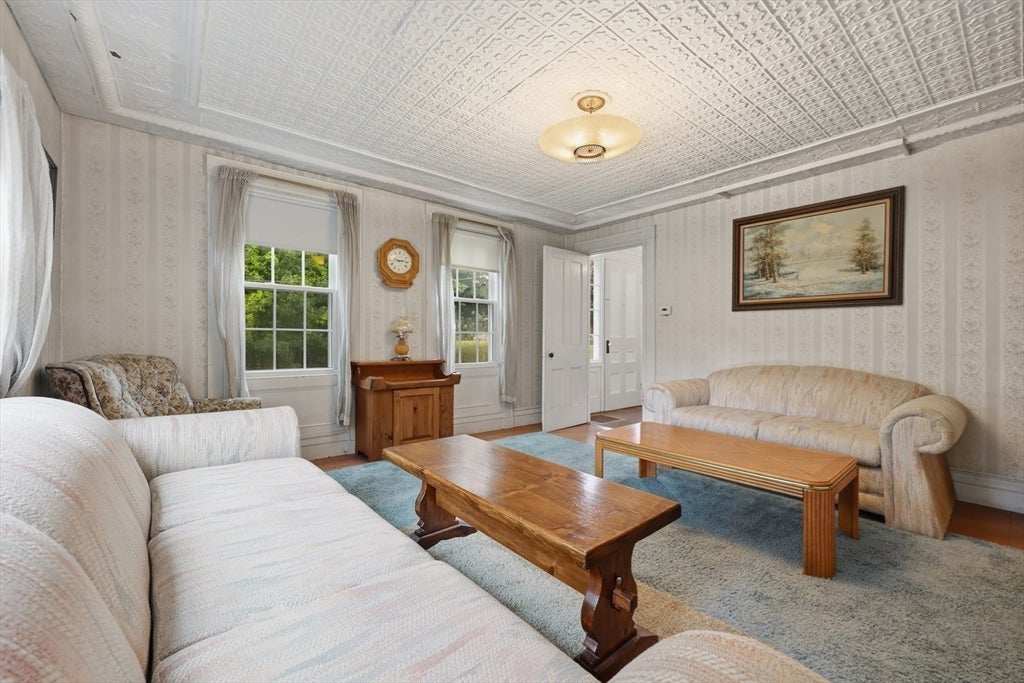 5 Meadowbrook Road, Amesbury, MA, 5 Meadowbrook Road, Amesbury, MA Photo #11