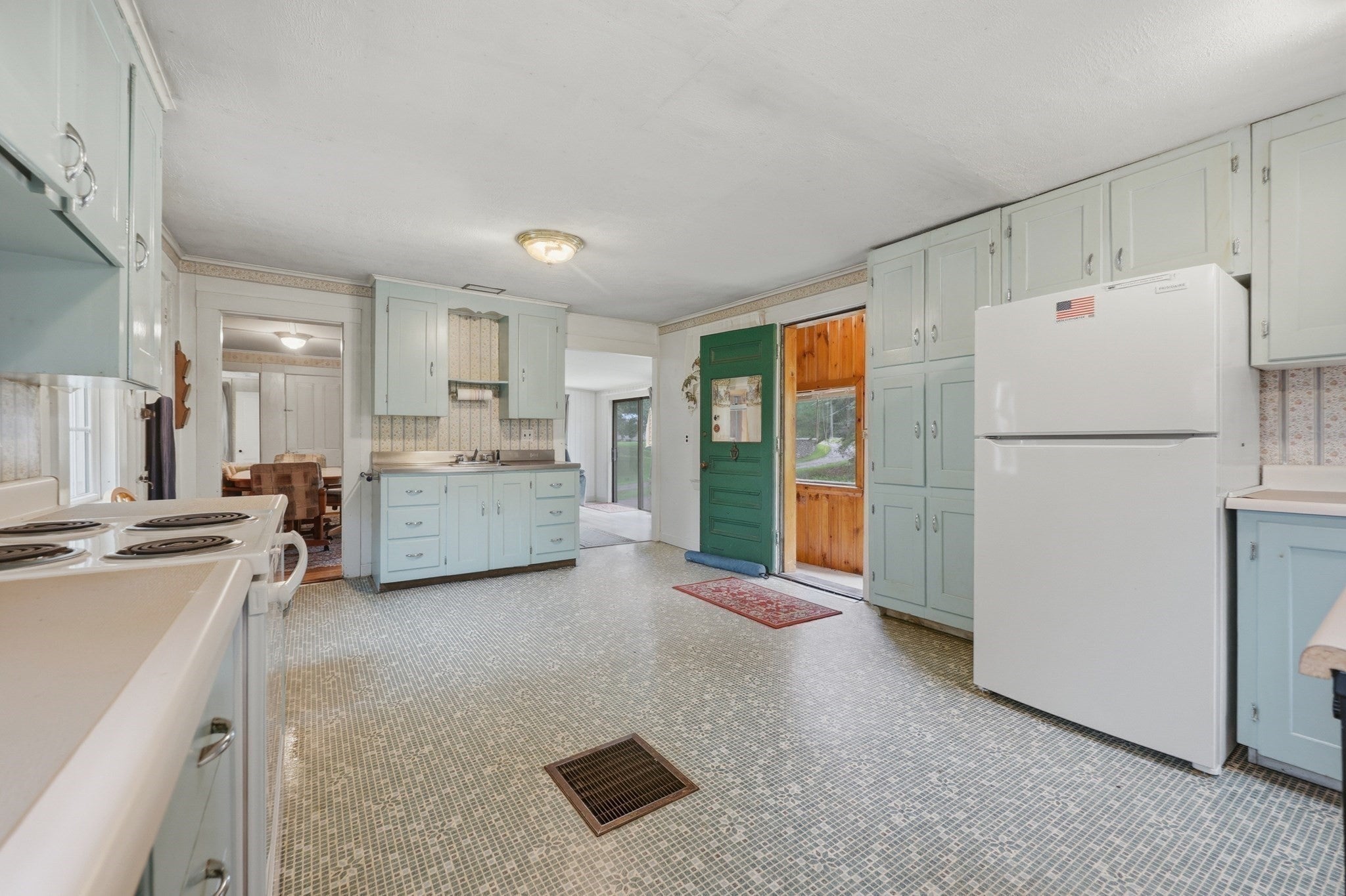 5 Meadowbrook Road, Amesbury, MA, 5 Meadowbrook Road, Amesbury, MA Photo #22