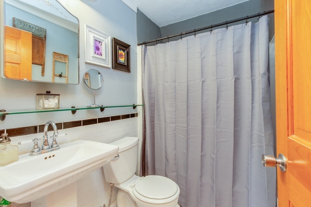 15 Trotting Park Rd, Lowell, MA, 15 Trotting Park Rd, Lowell, MA Photo #29
