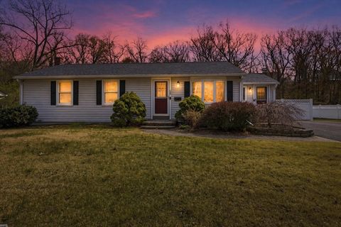 Photo of 133 Boyce St, Auburn, MA 01501 (MLS # 73505859)