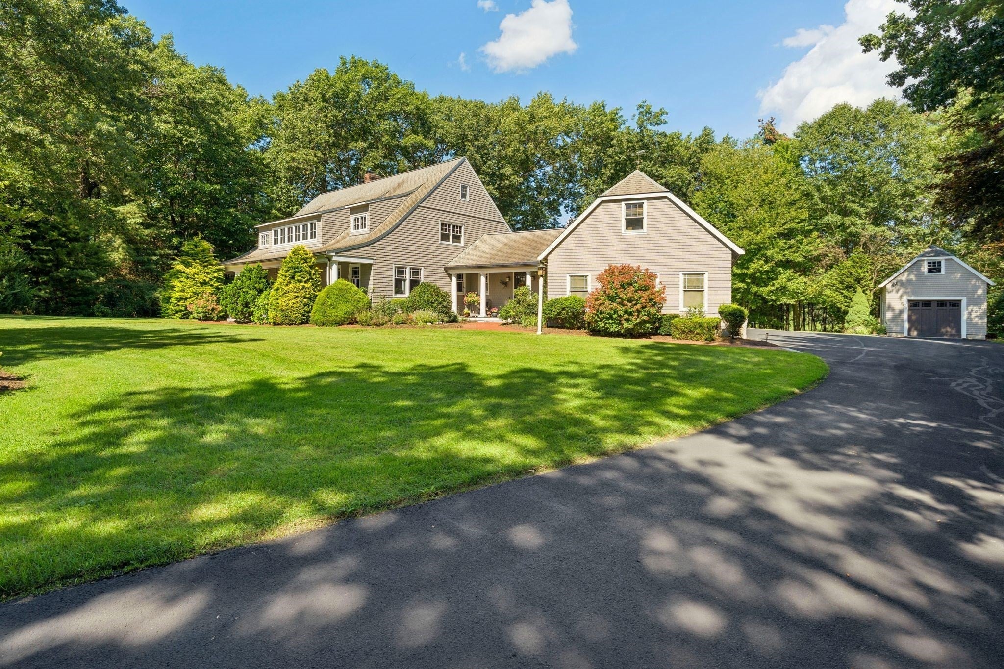 7 Strawberry Hill Ln, Tyngsborough, MA, 7 Strawberry Hill Ln, Tyngsborough, MA Photo #2