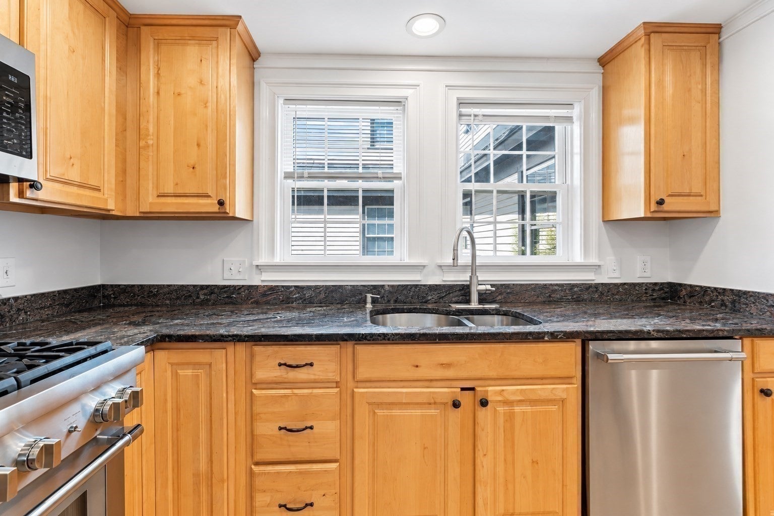 17 Bank St #D, Warwick, RI Photo #7