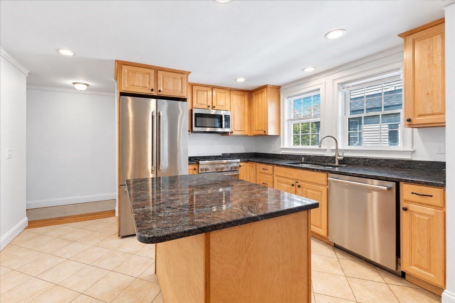 17 Bank St #D, Warwick, RI Photo #6