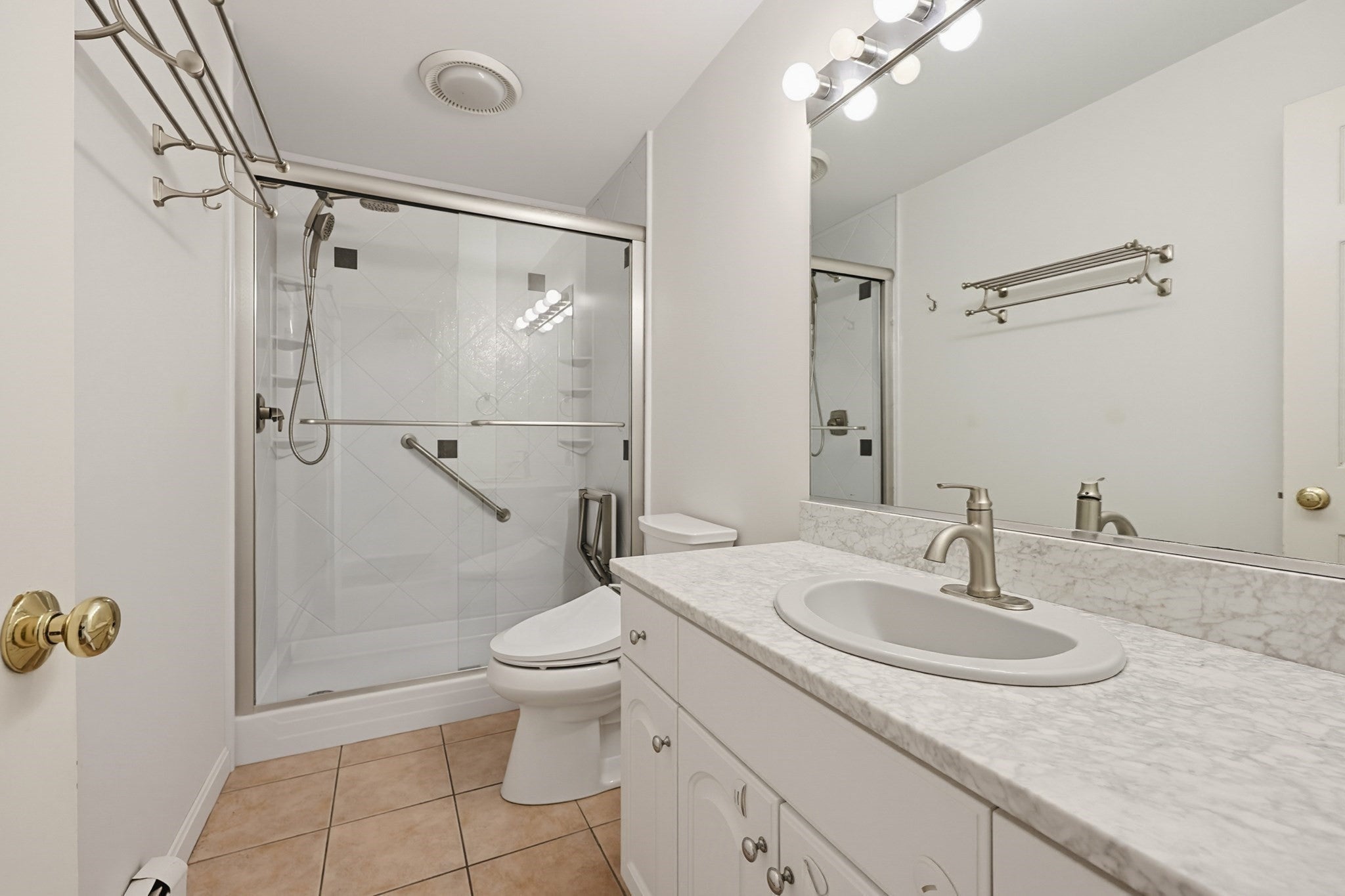 250 Palisades Cir, Stoughton, MA, 250 Palisades Cir, Stoughton, MA Photo #17