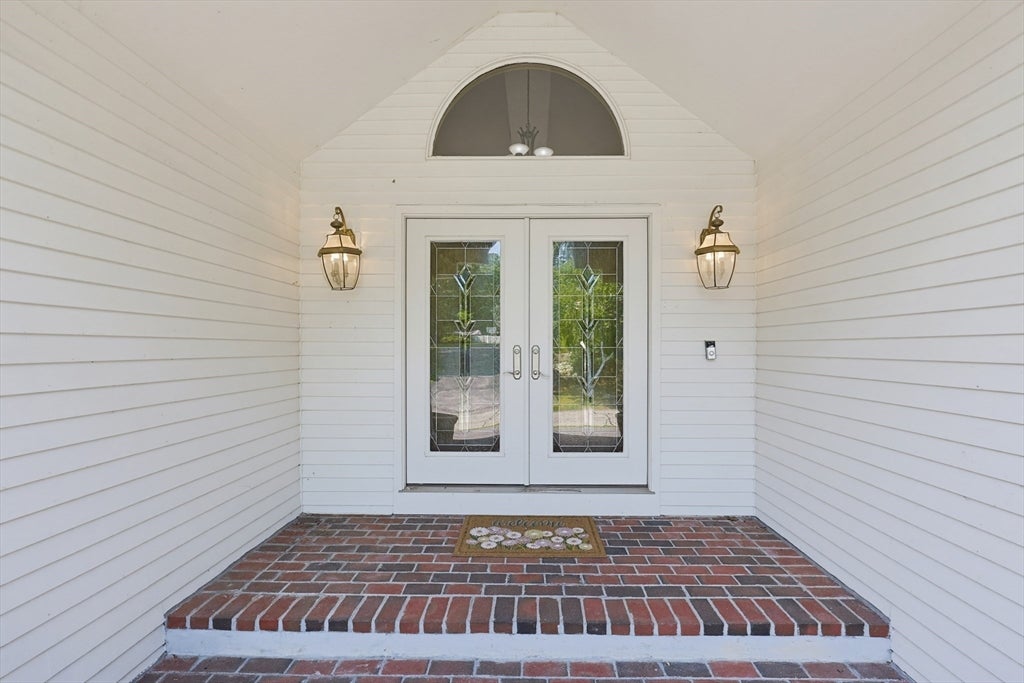 250 Palisades Cir