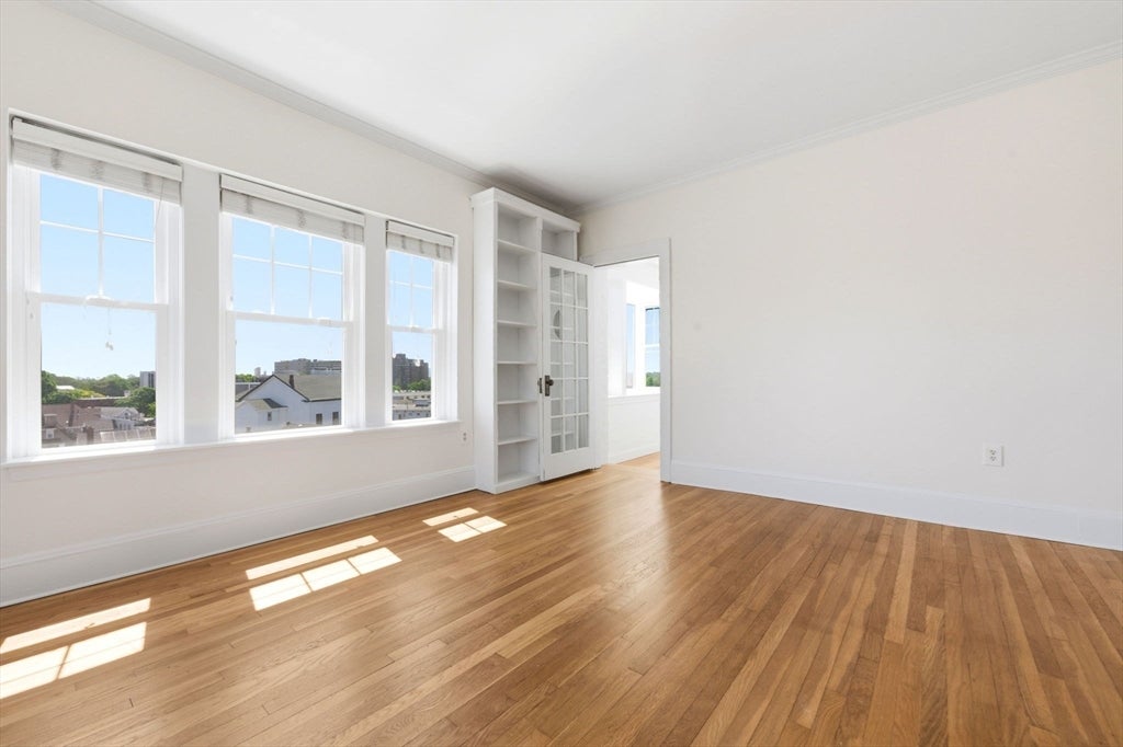 21 Bradlee Rd 54