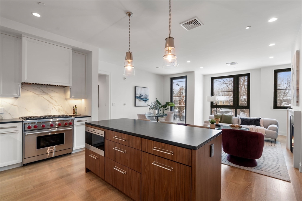 100 Linden Street 103