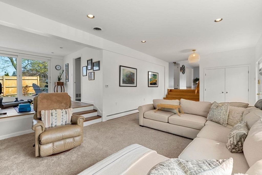 21 Alden Rd