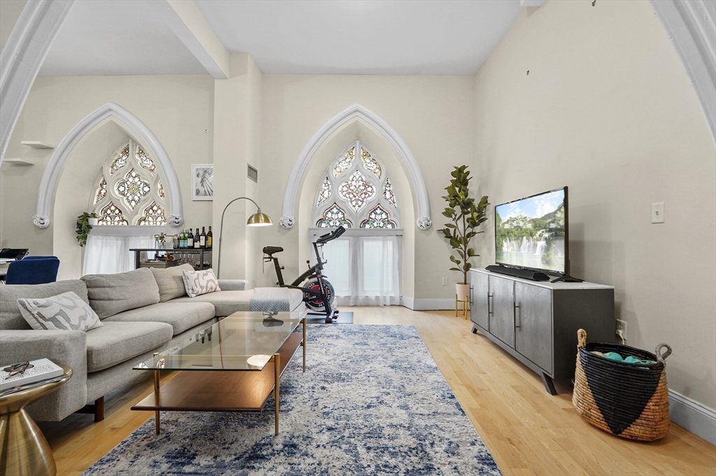 45 West Broadway 302