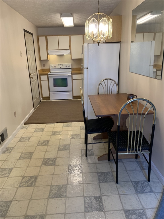 3 Bridgeview Cir 53