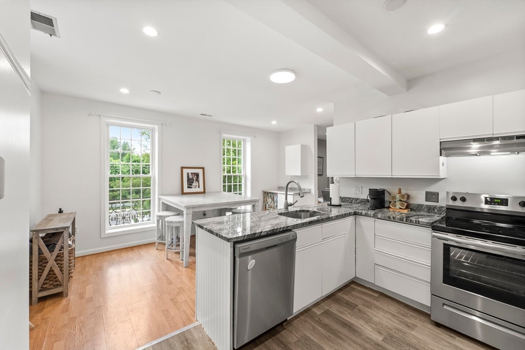 104 Hartford Ave E AVE #3, Uxbridge, MA, 104 Hartford Ave E AVE #3, Uxbridge, MA Photo #1