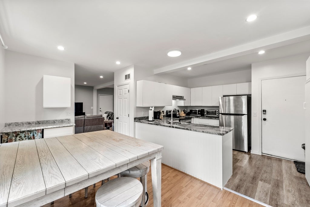 104 Hartford Ave E AVE #3, Uxbridge, MA, 104 Hartford Ave E AVE #3, Uxbridge, MA Photo #3