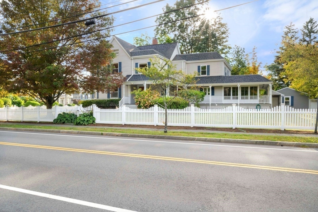 719 Webster St