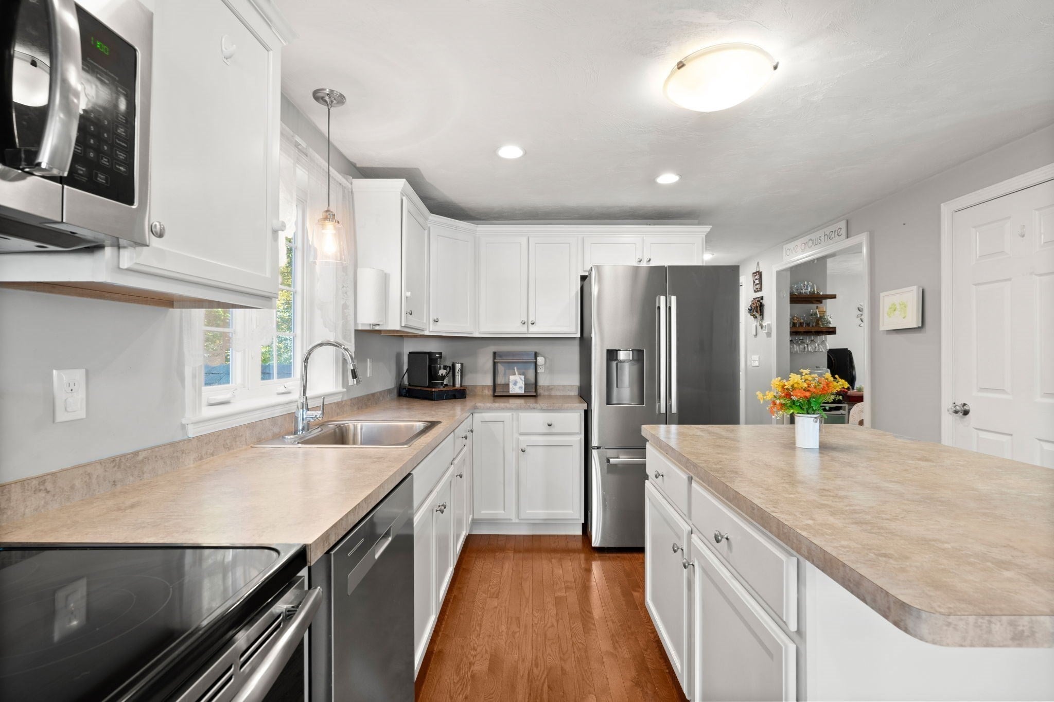 72 Hoover St, Taunton, MA, 72 Hoover St, Taunton, MA Photo #6
