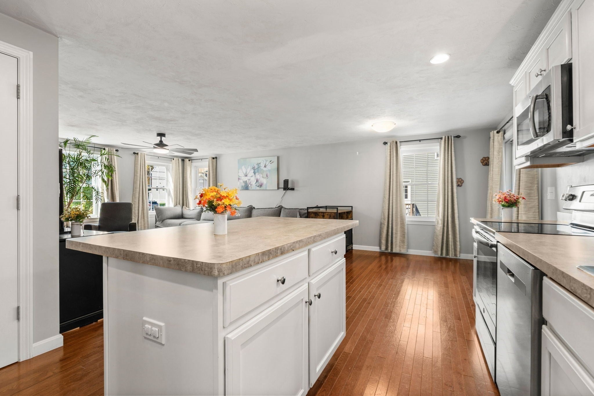 72 Hoover St, Taunton, MA, 72 Hoover St, Taunton, MA Photo #4