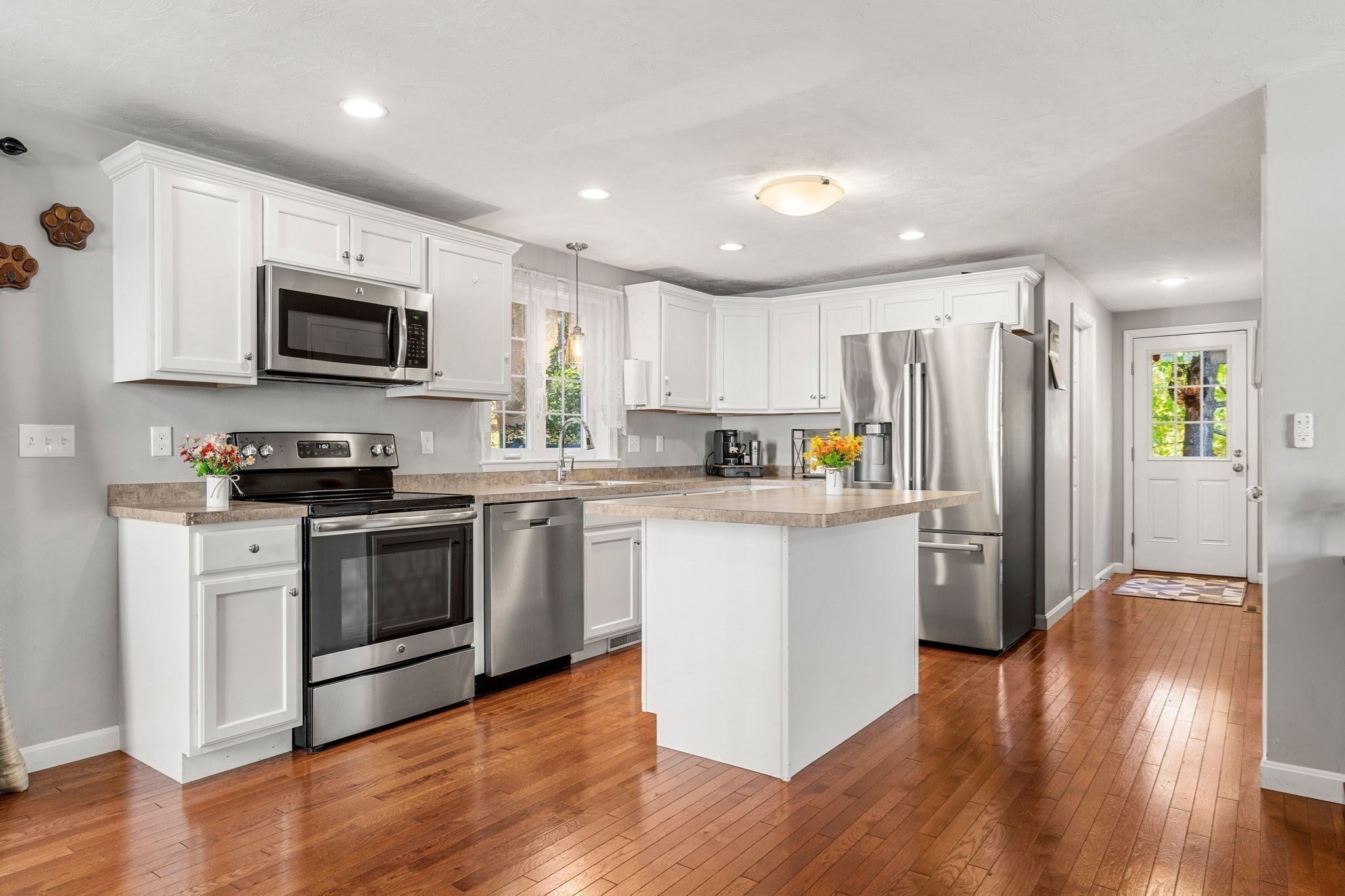 72 Hoover St, Taunton, MA, 72 Hoover St, Taunton, MA Photo #2