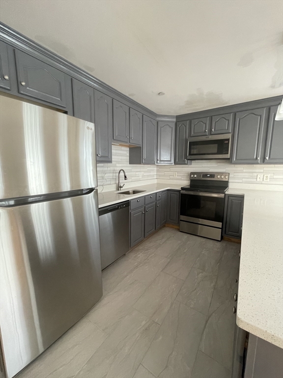 168 Humphrey St 1