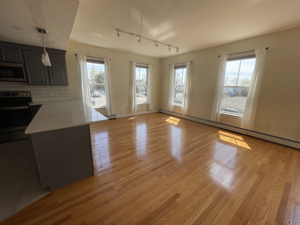 168 Humphrey St 1