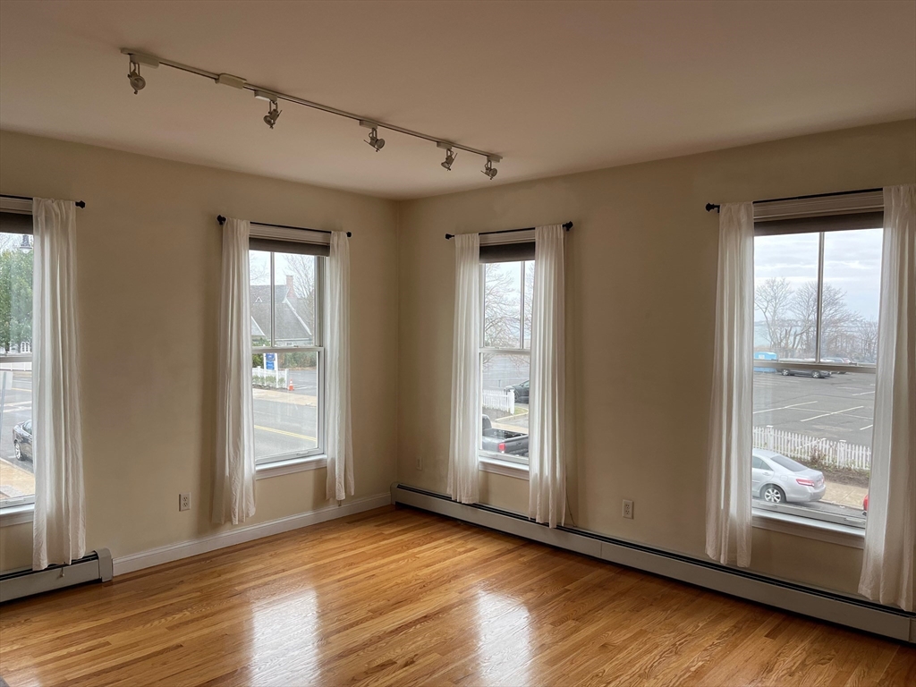 168 Humphrey St 1