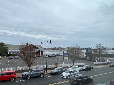 168 Humphrey St 1 Swampscott MA 01907