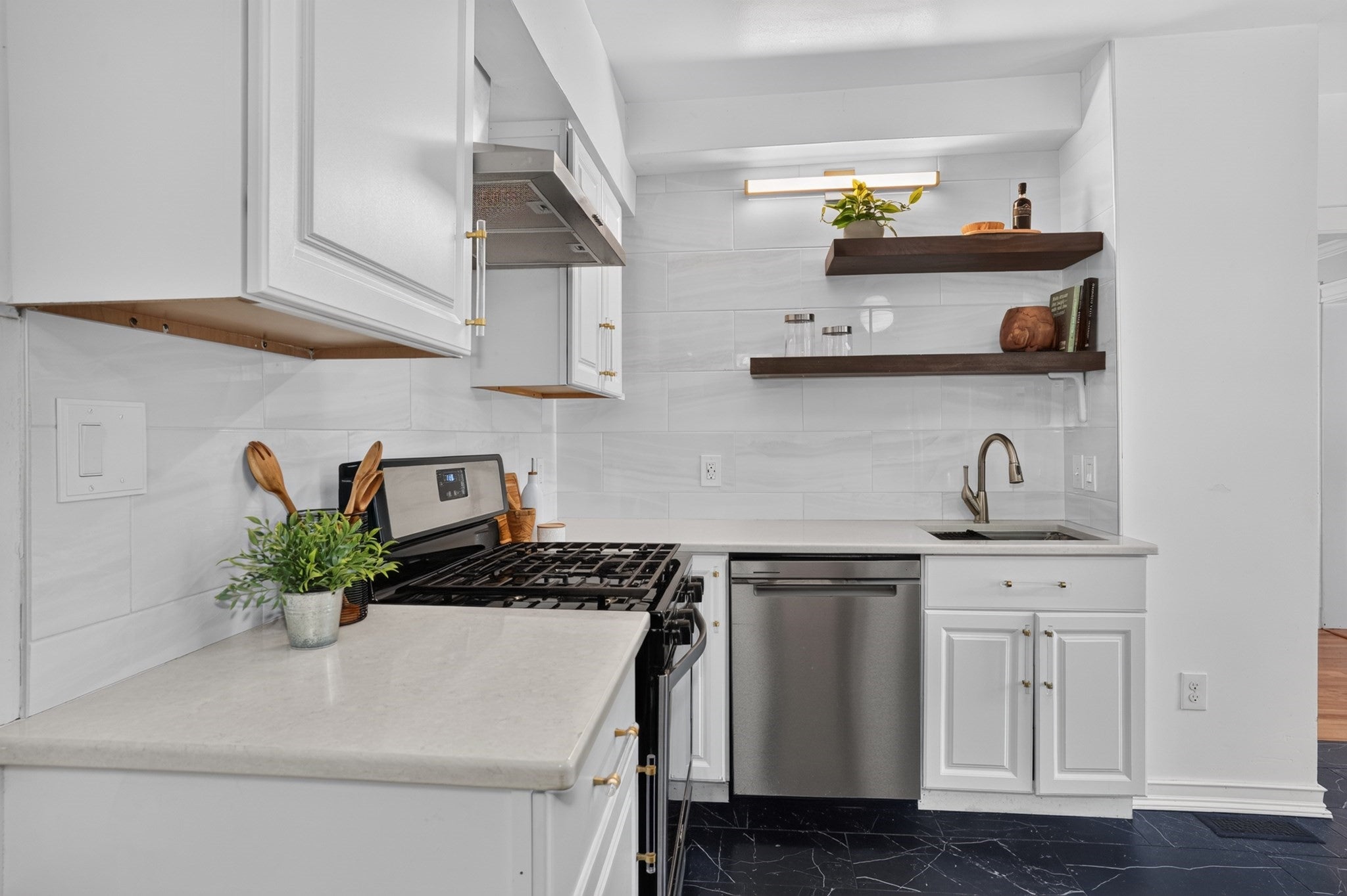 56 Agassiz Ave, Belmont, MA Photo #10