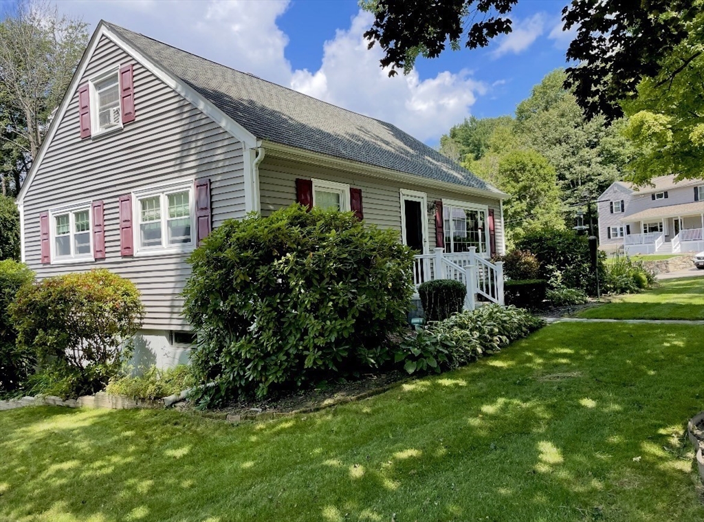 10 Brookside Drive