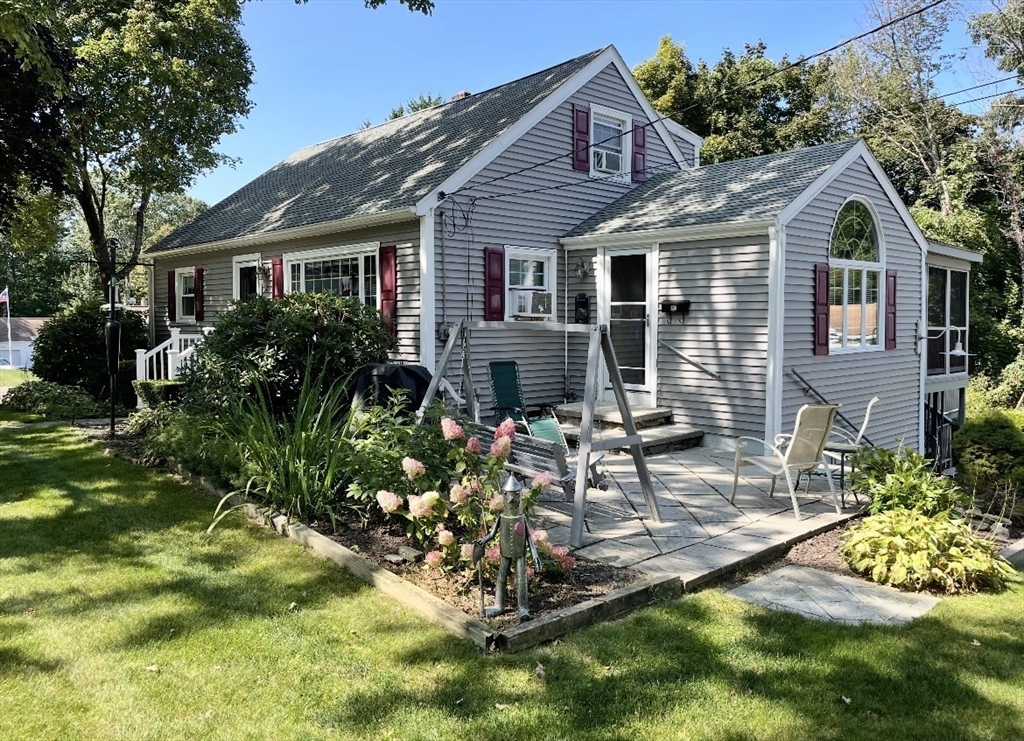 10 Brookside Drive