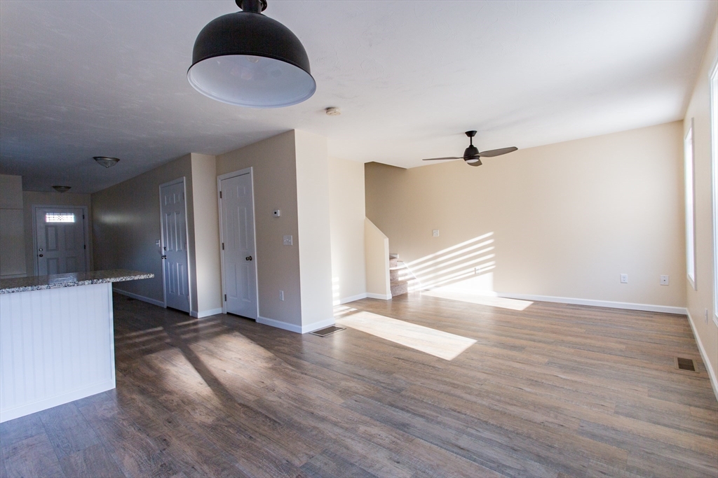 59 Dean St B