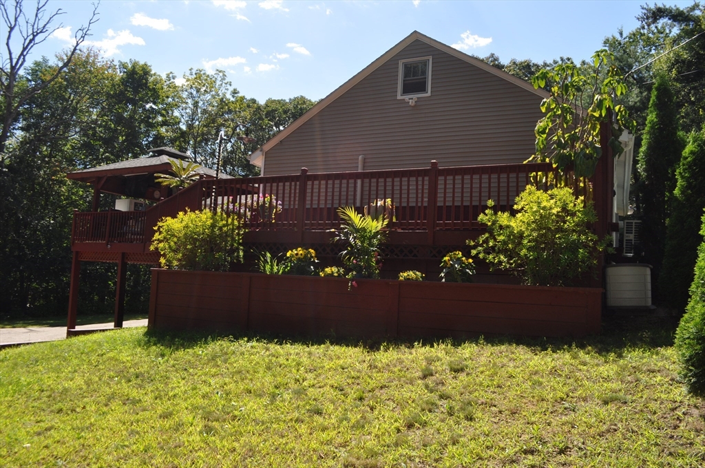 25 Maple Ave