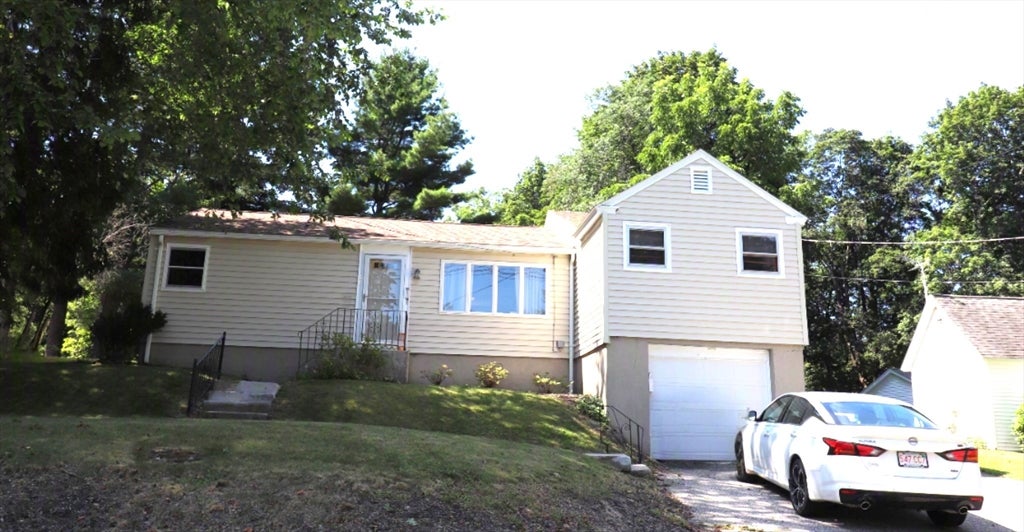 Photo of 55 Franklin St, West Boylston, MA