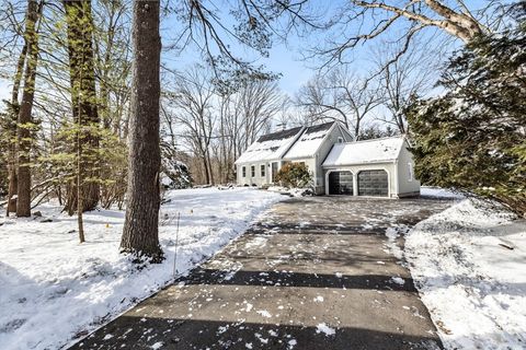 8 Algonquin Rd Acton MA 01720