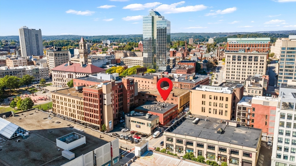 27 Mechanic St 103 & 105