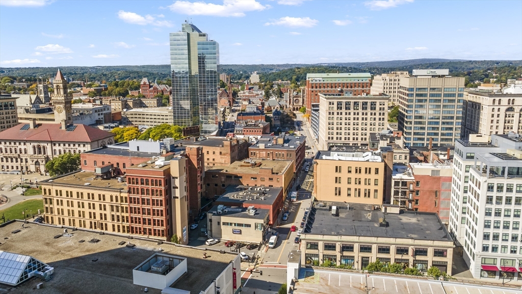 27 Mechanic St 103 & 105