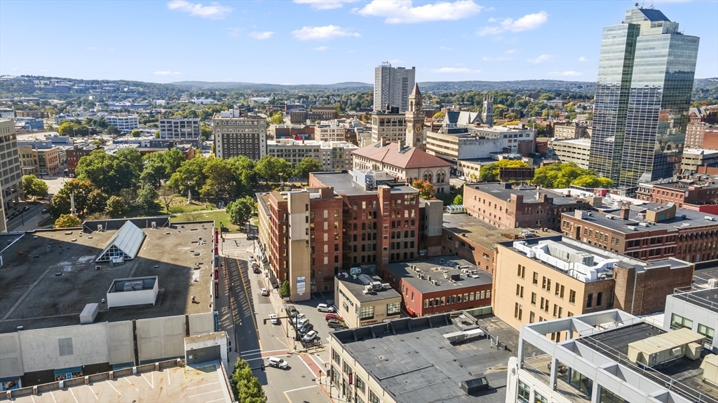 27 Mechanic St 103 & 105