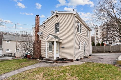 Photo of 10 Ernest Ave, Quincy, MA 02169 (MLS # 73514257)