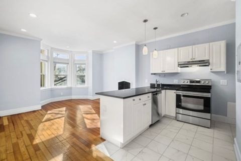 1834 Beacon St 5 Brookline MA 02445