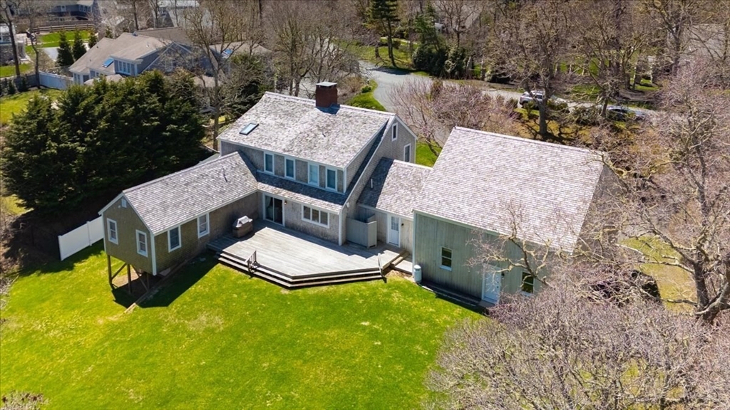 60 Harbor Hill Rd
