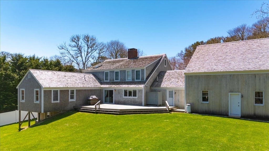 60 Harbor Hill Rd