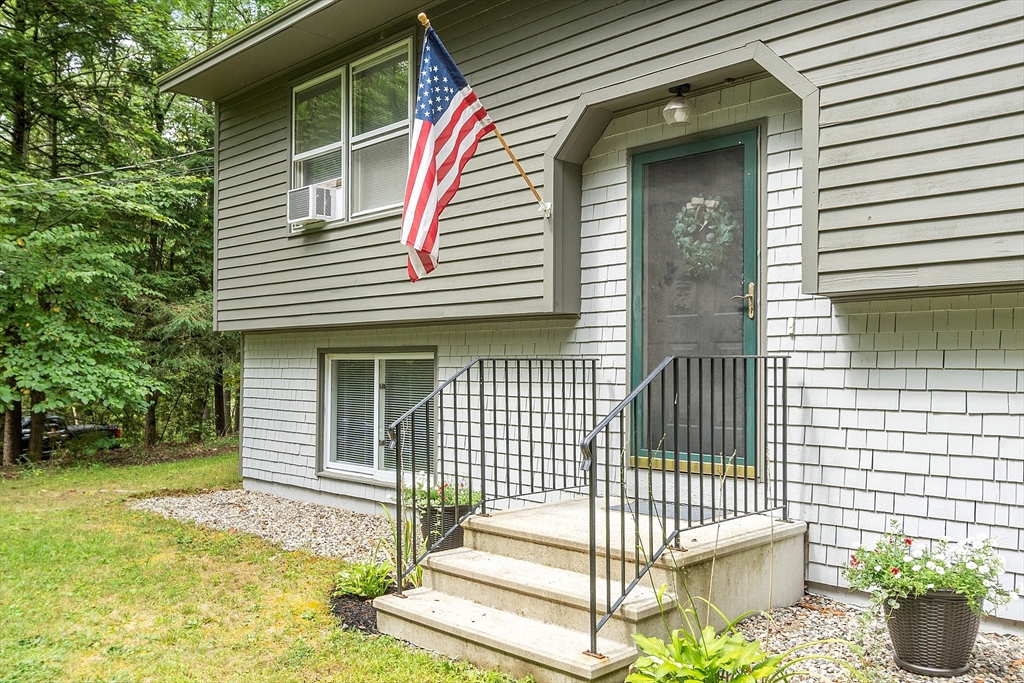 40 Mill Glen Rd