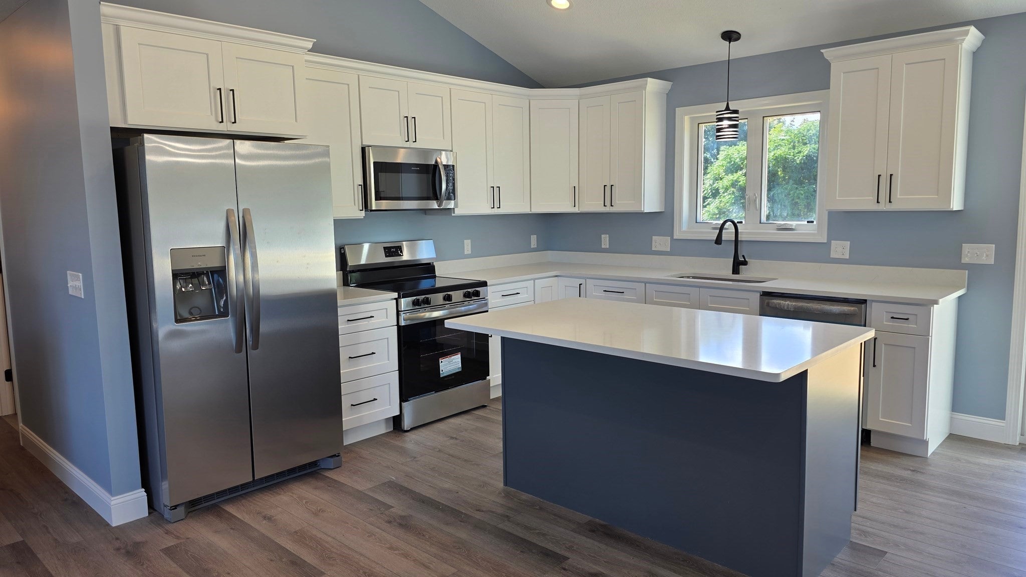 12 Willow St, Chicopee, MA, 12 Willow St, Chicopee, MA Photo #4